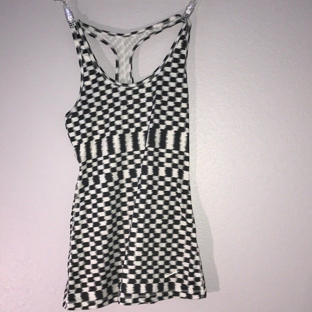 Nike top